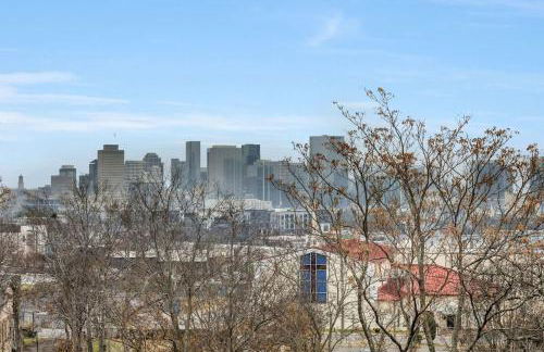 Huge Private Patio with Games & Skyline Views - Foto 4