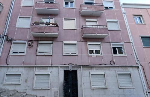 Central Retreat by the River, by TimeCooler - Foto 29