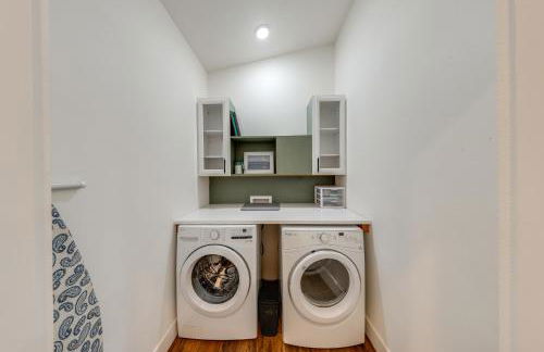 Water Views Whidbey Island Hideaway with Deck - Foto 18