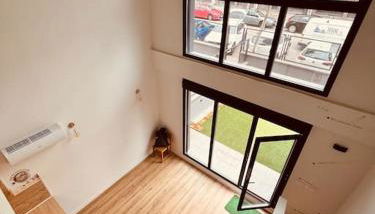 Loft 007 con jardin, piscina, garaje y Netflix - Foto 5