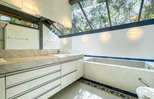 Casa térrea de alto padrão com piscina e cozinha de cinema na Granja Viana - Foto 92