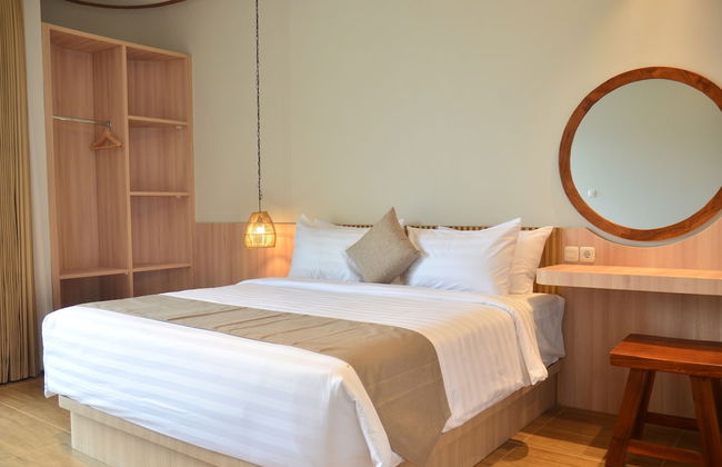 Maplewood Mountain 9BR with Heated Pool - Photo 10