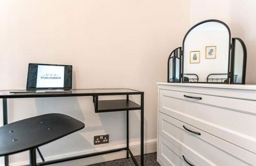 Liverpool city centre house, Free parking - Photo 11