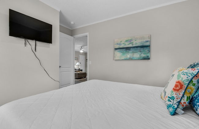 Beachin' Fun - Photo 6