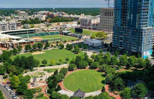 Charming 1BR Condo - Full Kitchen - Uptown Living - Foto 10