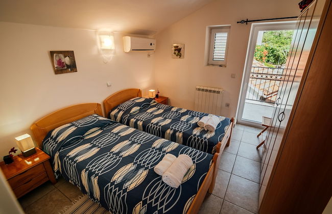 Spacious Family 4BR Seaside House, Fantastic Sea Views, 20 Meters to Beach - Foto 8