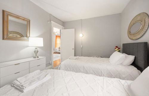 Modern 2BR Mins to Univ, Zoo, Destiny, Downtown - Foto 21