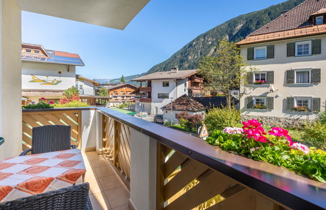 3 bedroom Apartment in Mayrhofen with garden - Photo 4
