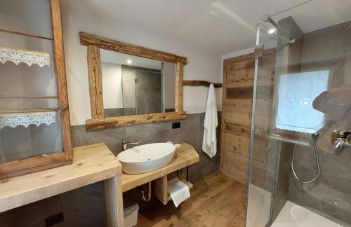 LA POESIA DOLOMITI APARTMENTS - Photo 28