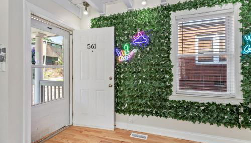 GATHERING HOUSE IN HISTORIC OAKWOOD - Foto 5