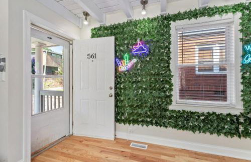 GATHERING HOUSE IN HISTORIC OAKWOOD - Foto 5