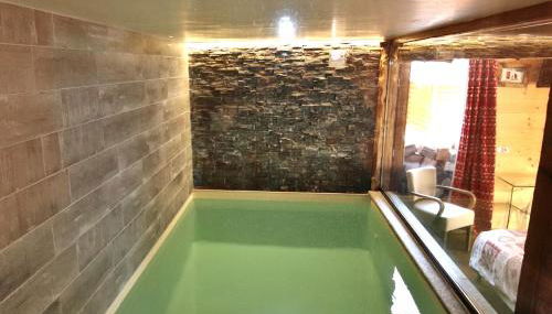 Prestigious 18 Person Chalet with Pool and Jacuzzi - Foto 5