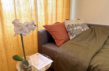 PARIS-MONTROUGE Magnifique Studio Appartement de 35m2 - très cosy pour 1 à 6 personnes refait à neuf - ENTIRE APARTMENT LUXIRIOUS AND WARM - Montrouge Paris 14ème - Proche Aéroport Orly & Parc Expositions Porte de Versailles FREE WIFI GRATUIT - Foto 6