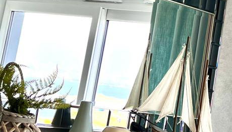 Stunning Sea Views, luxury apartment beaches & restaurants are a short walk away - Foto 3