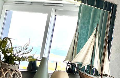 Stunning Sea Views, luxury apartment beaches & restaurants are a short walk away - Foto 3