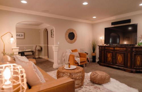 Luxury House, Walk to Downtown or Pioneer Park - Photo 3