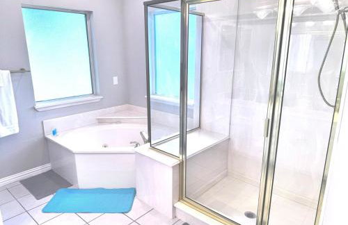 Tranquil 1,5 Acre Retreat with Modern Comfort - Foto 10