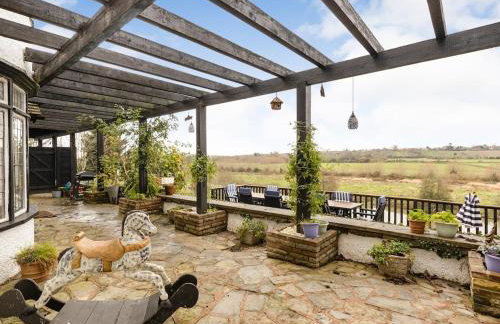 Riverside Manor - Photo 3