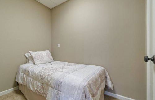 Lakeside Haven Dock/Slip Fire Pit Game Room Kayaks - Foto 37