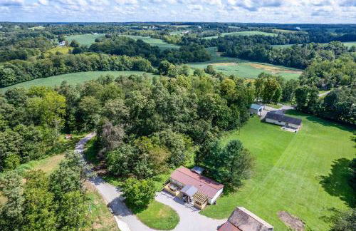 Take 5 Retreat with Hot Tub Relax, Rest, Refresh! - Foto 32