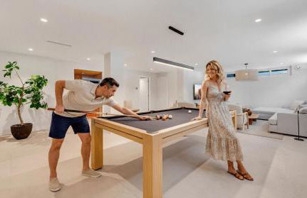 VACATION MARBELLA I Villa Ava, Private Heated Pool, Rooftop Hot Tub, Sauna, Luxury Interior, Golf and Sea Nearby - Foto 10