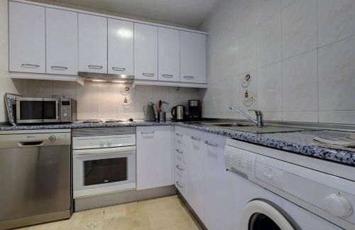 053 - Two Bed Mijas Golf Apartment in popular Matchroom Golf Club - Photo 18