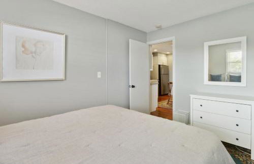 Connecticut Retreat Steps to Historic Downtown! - Foto 14