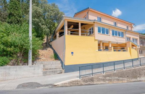 6 Bedroom Awesome Home In Prolozac - Foto 12