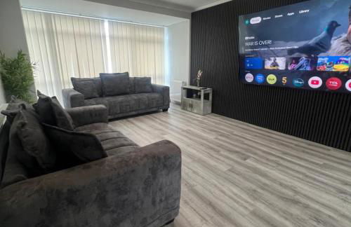 Stylish family home with cinema-style lounge near Blackpool - Foto 9