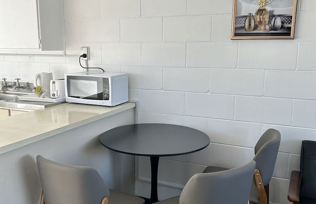 Avon Apartments - Photo 21