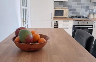 Two Bed house, Parking for 2 cars close to Heathrow - Foto 11