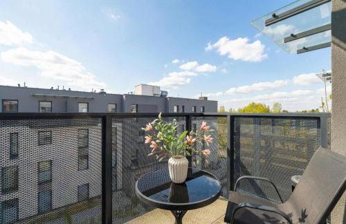 Przestronny Apartament z 2 Sypialniami by Noclegi Renters - Foto 20