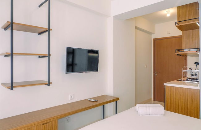 Fancy and Nice Studio at Podomoro Golf View Apartment - Photo 12