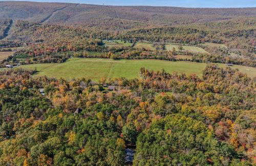 Mountain View Hideaway -- Pet Friendly, Grill, Wifi, Fire Pit, Deck, Screen Porch, Family Friendly, Game Room, Wood Stove - Foto 60