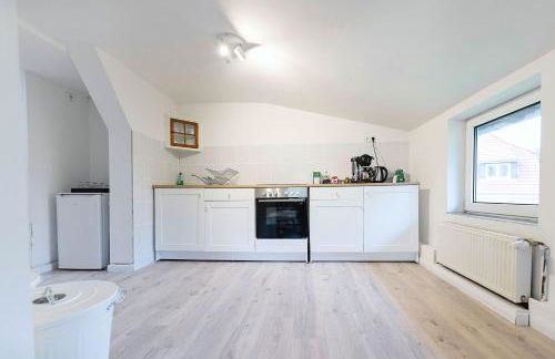 Im historischen Gesindehaus 15 min zum Strand - Foto 2