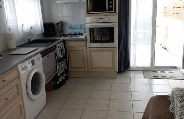 Petite maison avec jardin privé - Photo 12