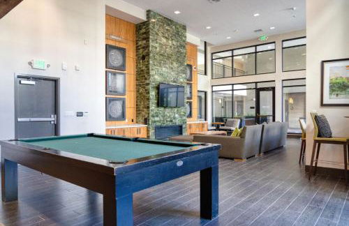 Blueground Centennial pool nr Red Morton Park SFO-852 - Foto 28