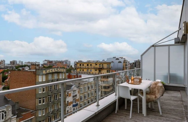 Charming Apartment Near the Beach With Balcony - Photo 1