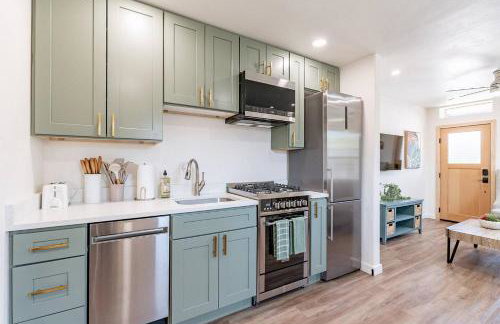 Downtown Bungalow -Duplex - EV Charger - Foto 9