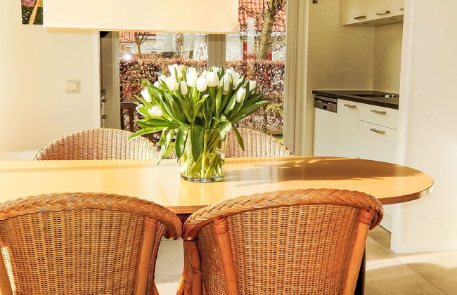 3 bedroom House in Noordwijk with garden and terrace - Photo 6