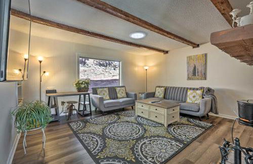 Peaceful Getaway with Private Hot Tub and Mtn Views! - Foto 4