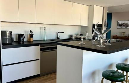 Apartamento Moderno y Amplio con Vistas a la Bahía - Foto 11