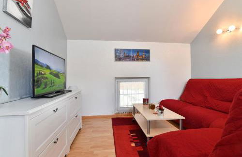 Gîte convivial avec terrasse abritée, 3 chambres, cuisine équipée, espace détente, proche autoroutes et pistes cyclables. - FR-1-744-6 - Foto 21