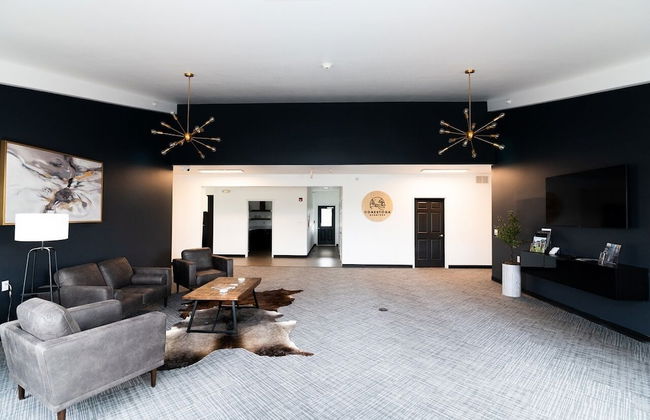 Conestoga Quarters - Photo 5