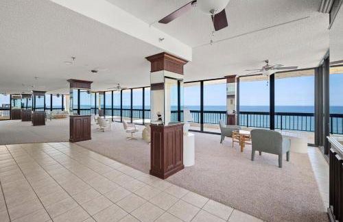 Oceanfront Penthouse #11B by Distinctive Beach Rentals - Foto 63