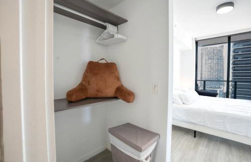 Downtown Miami 2BR Retreat - Walk to Bayside & Port - Sleeps 6 - Foto 20