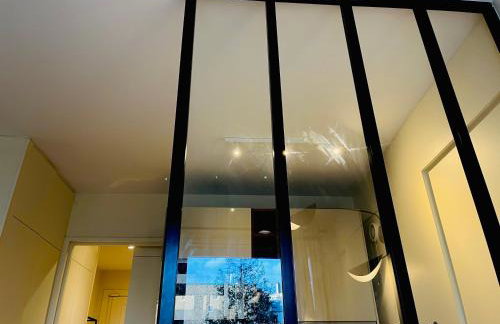 Studio with Balcony 800m to Trocadéro and Tour Eiffel - Photo 2