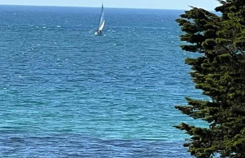 Ti an Aod Beachfront Stone Cottage Sleeps 10 OI Collection Rentals - Foto 36