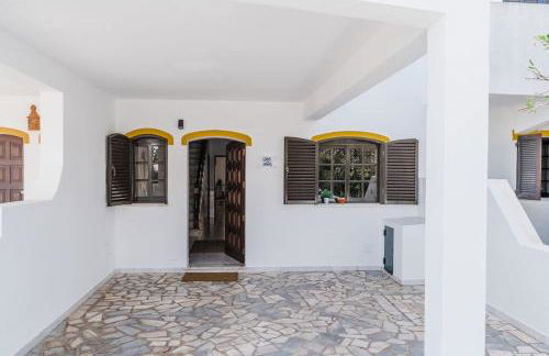 StaySalty - Resort Style Family Beach House with Pool - Photo 9