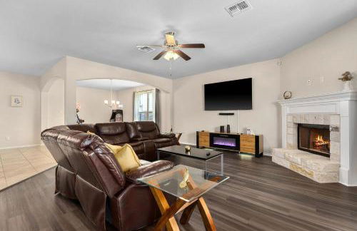 NEW 12 Bd Temple House, up to 14 PPL, Perfect for Families, Contractors, Large Groups, In Home Theatre, Arcade, Billiards - Professionally Managed By Stay Albatross Furnished Rentals - Foto 4